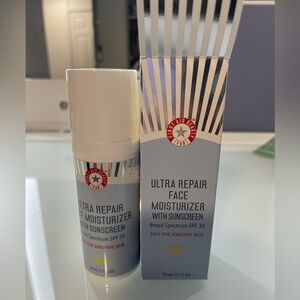 BNIB First Aid Beauty Ultra Repair Face Moisturizer 50ml
